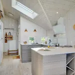 בית נופש Diertje - 10m From The Sea By Interhome *