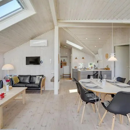 Holiday Diertje - 10m From The Sea In Funen By Interhome Holiday home *