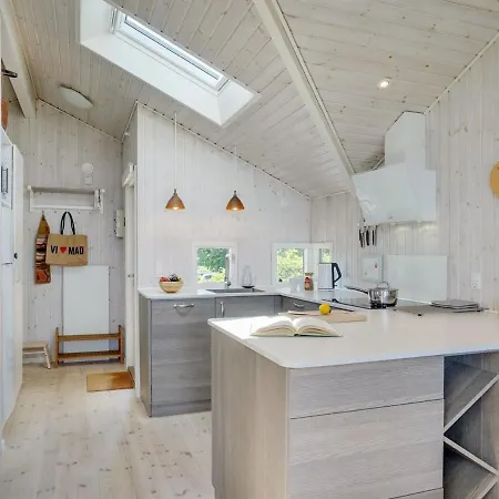 Holiday Diertje - 10m From The Sea In Funen By Interhome Holiday home